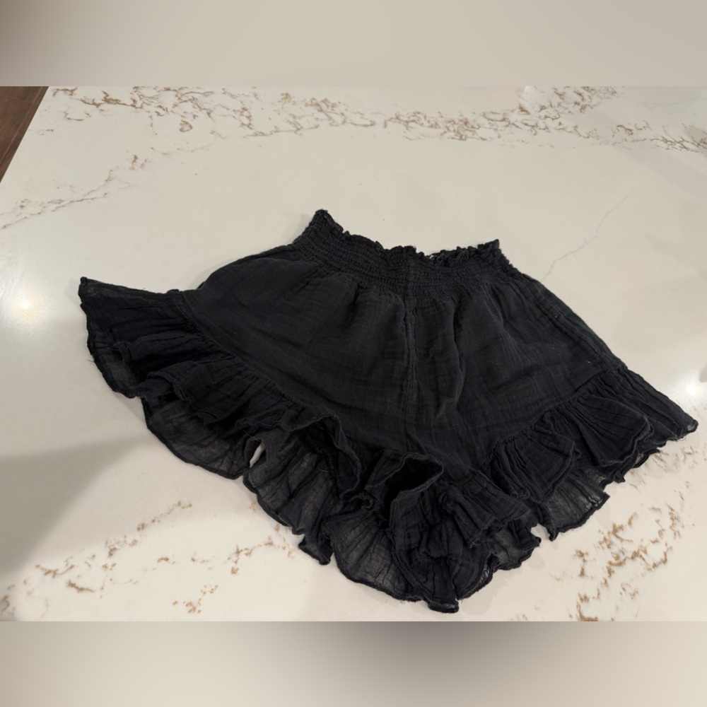 FP ONE Black Ruffled Shorts